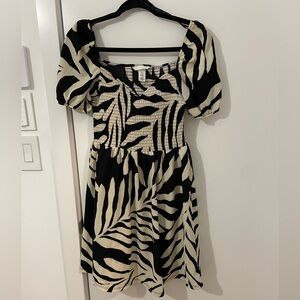 H&M puffed sleeve dress